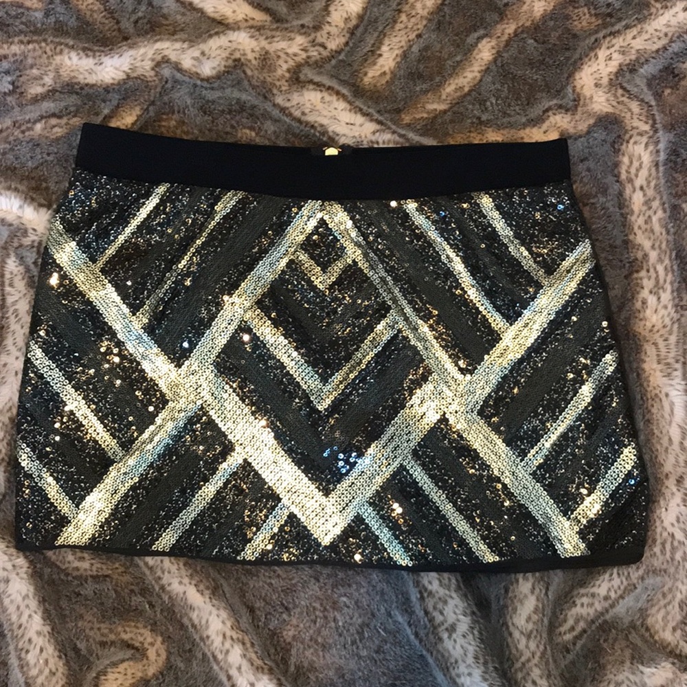 Black and gold sequin mini skirt small